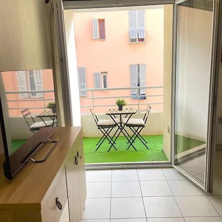 公寓 Studio, Climatisation, Terrasse, Parking, 1 Min Tramway