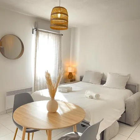 Apartment Studio, Climatisation, Terrasse, Parking, 1 Min Tramway Nice